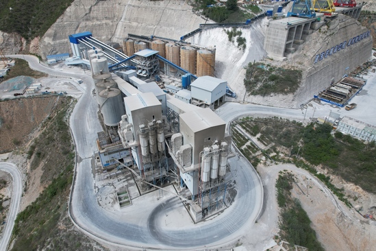 拌和站全景。明鍵 攝 (2).JPG